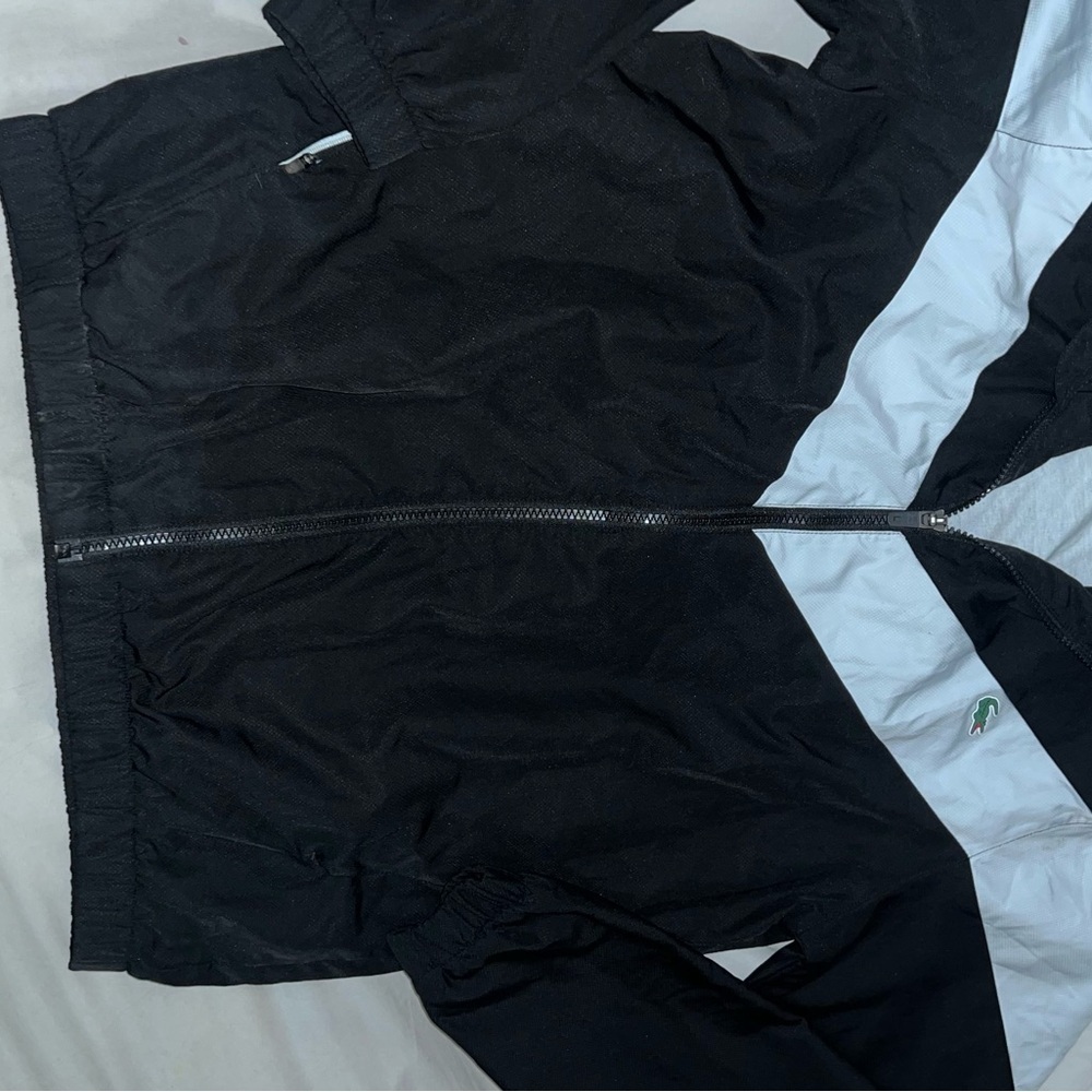 Lacoste Black and White Windbreaker with Chevron Design - Picture 5 of 10